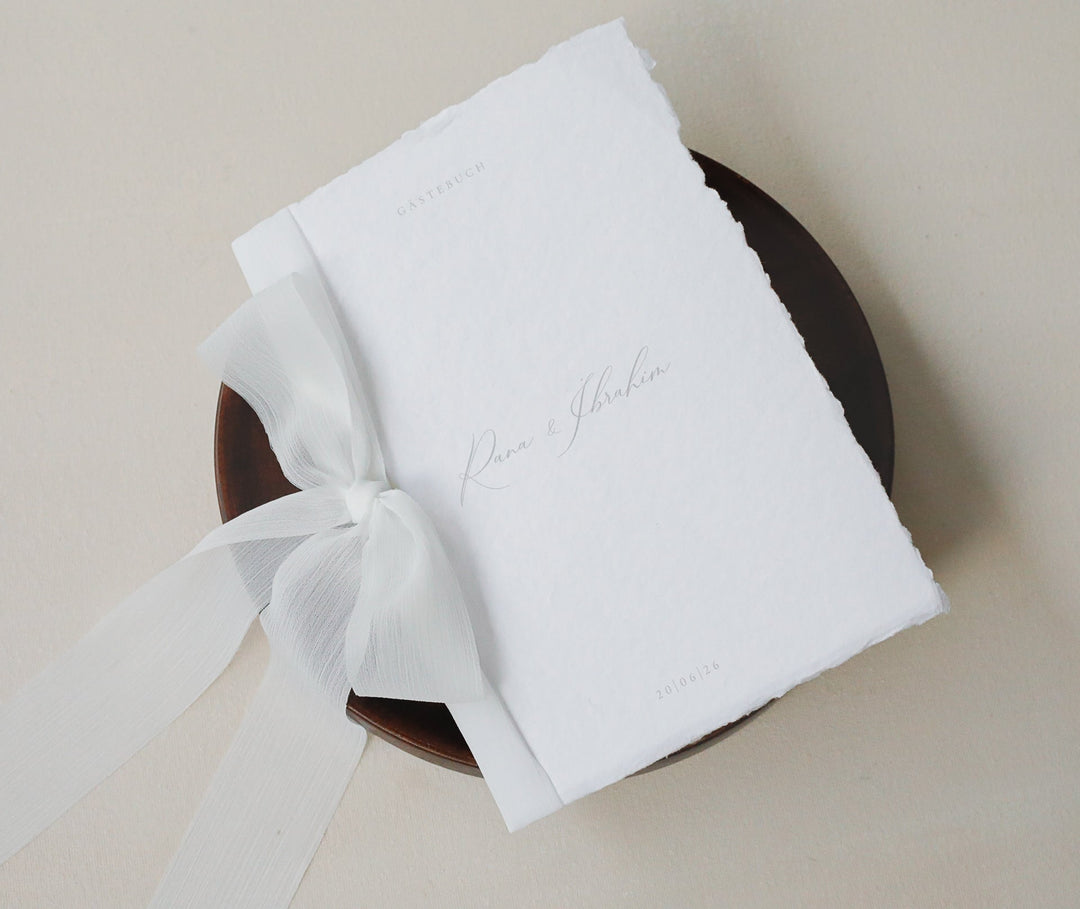 Büttenpapier Gästebuch personalisiert & Handgeschöpft inklusive Schleife Hochzeitseinladung.de