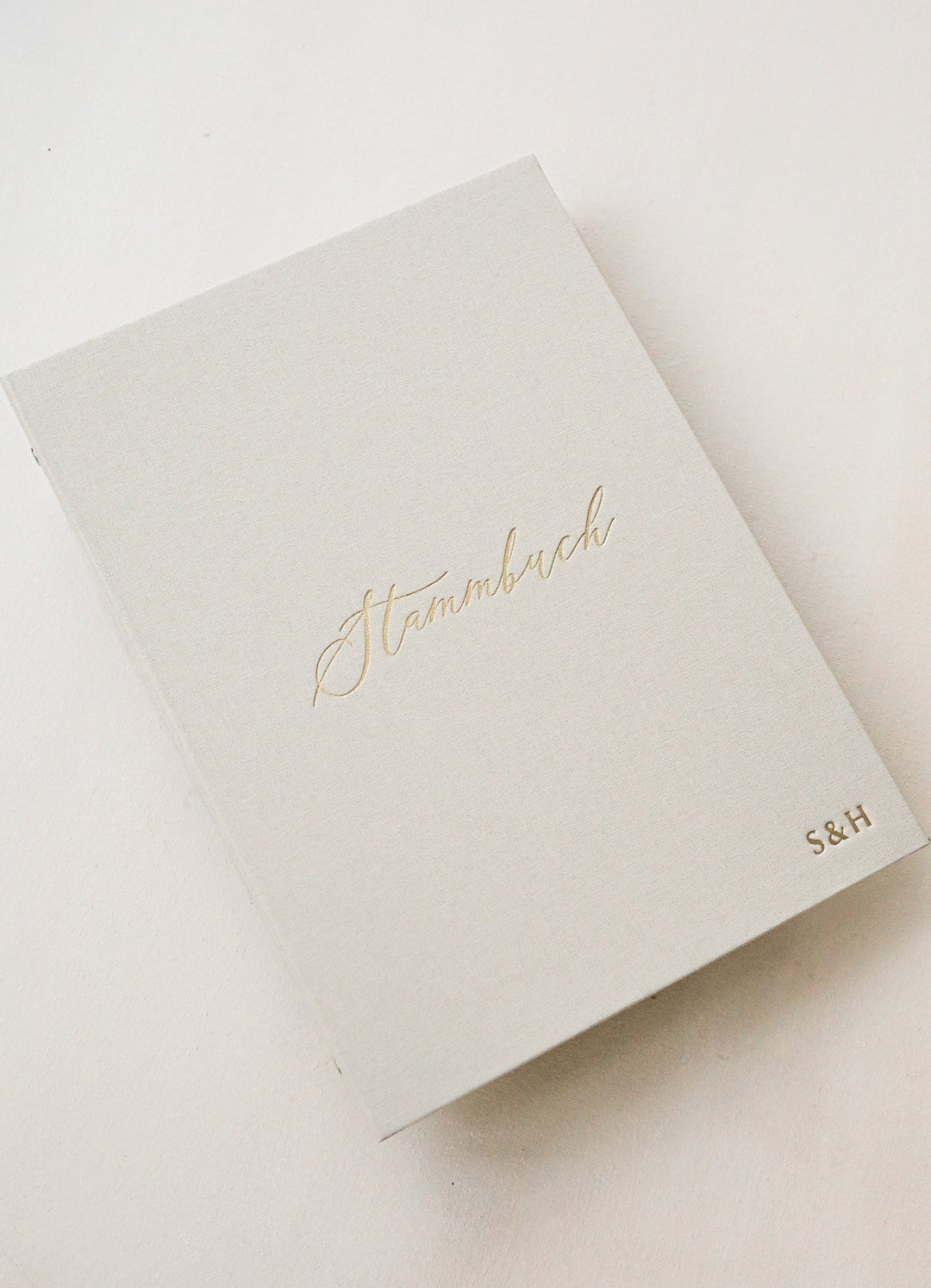 A4 Stammbuch der Familie / Familienstammbuch mit Goldprägung & Beige Leinen Hochzeitseinladung.de