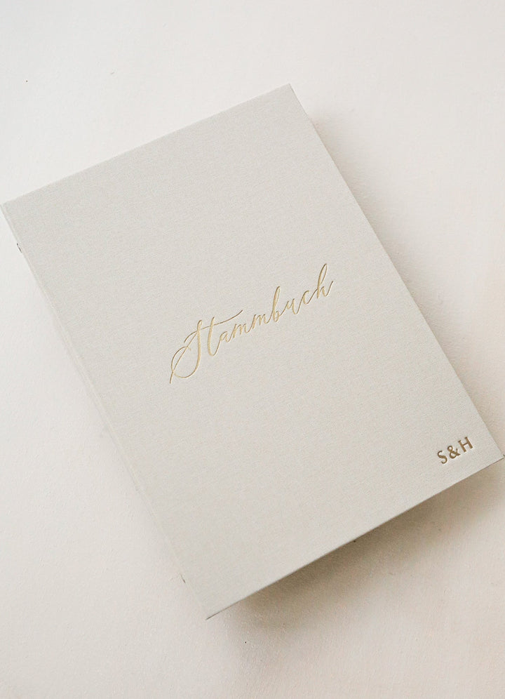 A4 Stammbuch der Familie / Familienstammbuch mit Goldprägung & Beige Leinen Hochzeitseinladung.de
